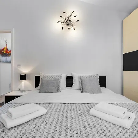 Family Apartment Porec